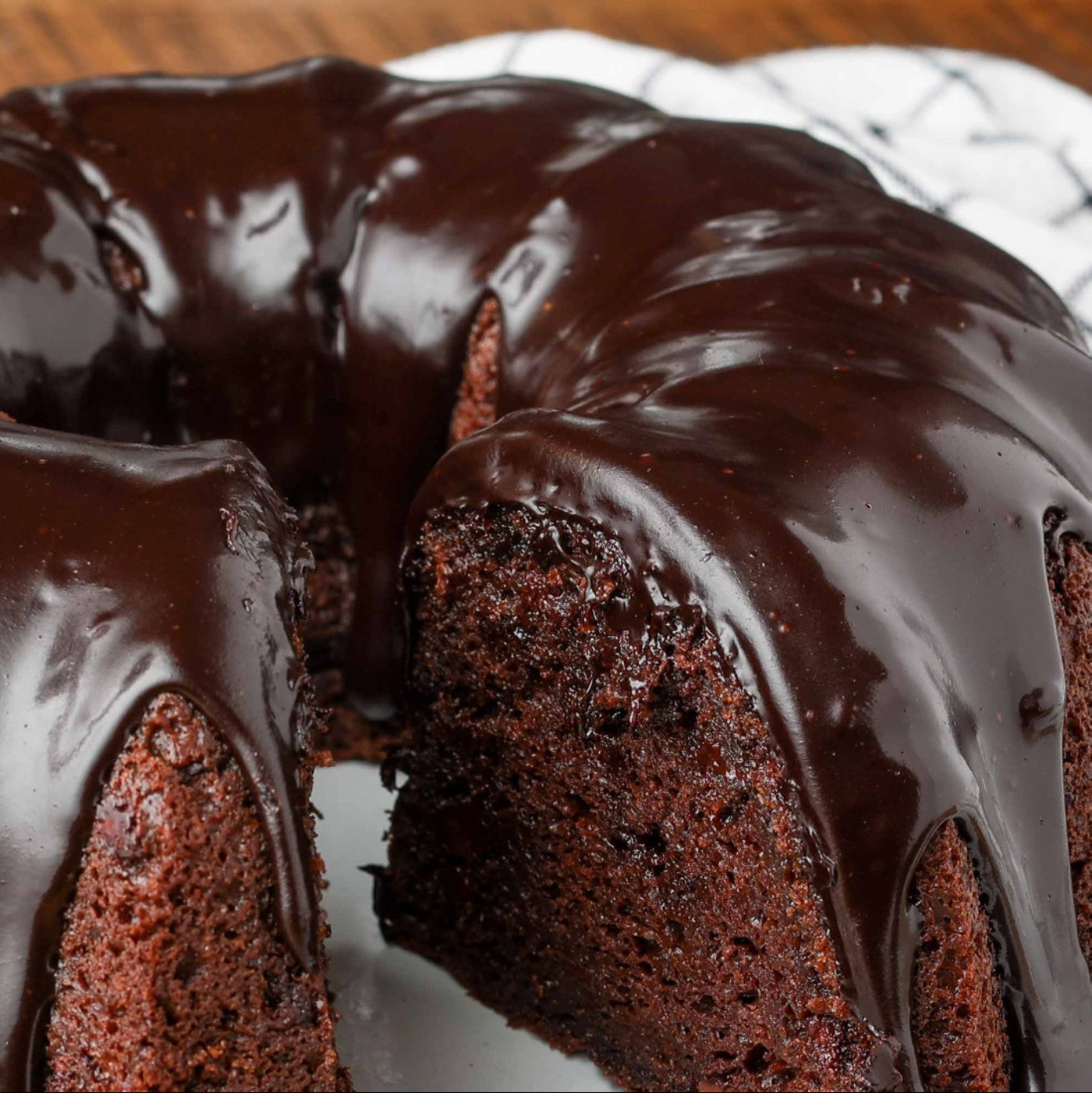 24 lbs. - Icing Chocolate Ice N' Set