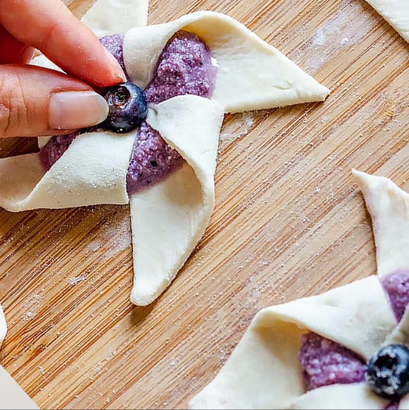 Hojaldre (Pastry Squares) - 120 / 2 oz.